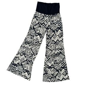 Full Tilt Aztec Flare Stretch Pull On Pants Sz Small Black Off White Beachy Y2K